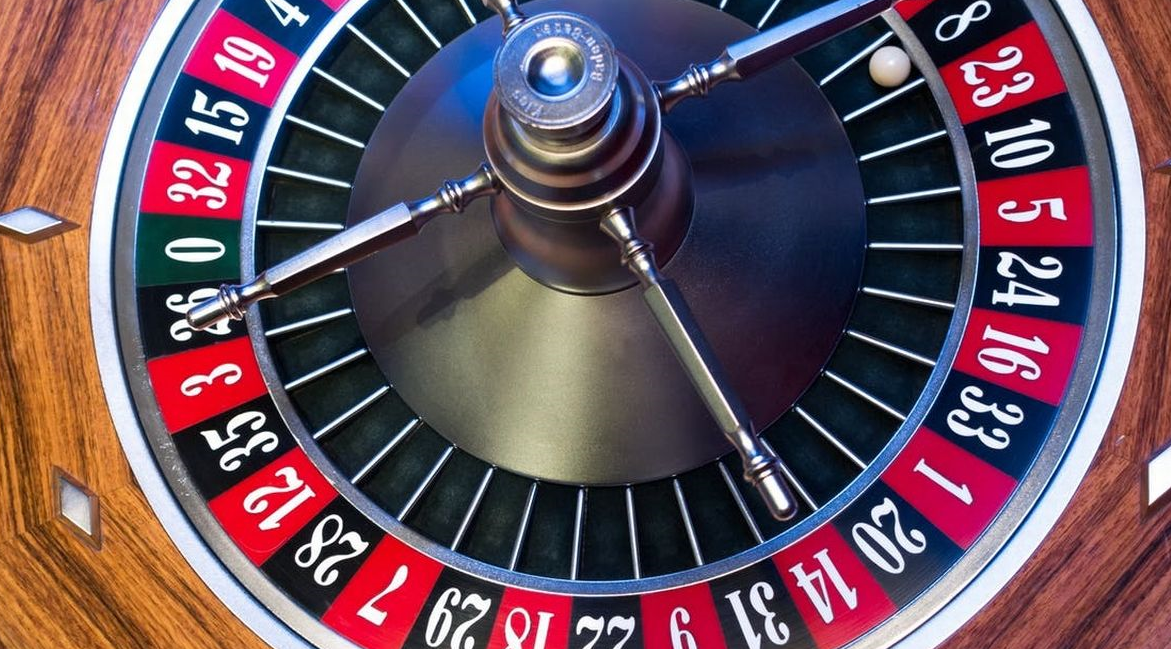 How to Win Money Playing Roulette